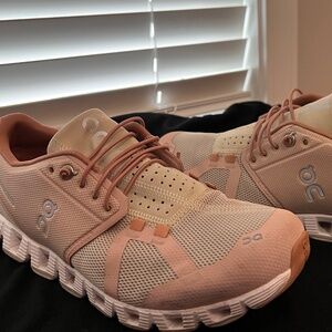 Women's On Cloud  Shoes